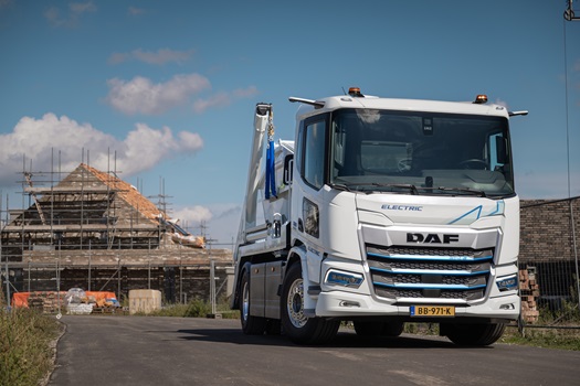 1706-New-Generation-DAF-XD-Electric