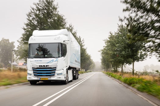 1716-New-Generation-DAF-XD-Electric