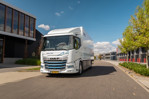 1727-New-Generation-DAF-XD-Electric